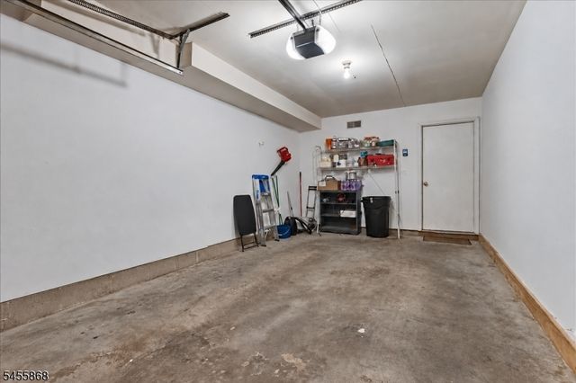 50 Pasture Ct, Roxbury Twp., NJ 07852