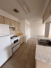 17500 NW 67th Pl I-4, Hialeah, FL 33015