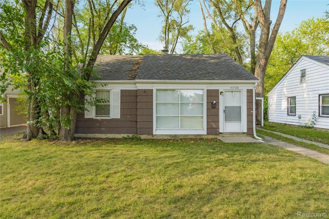 10720 Albany Street, Oak Park, MI 48237
