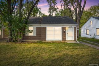 10720 Albany Street, Oak Park, MI 48237