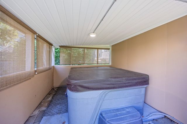 1 Lexington St, South Hadley, MA 01075