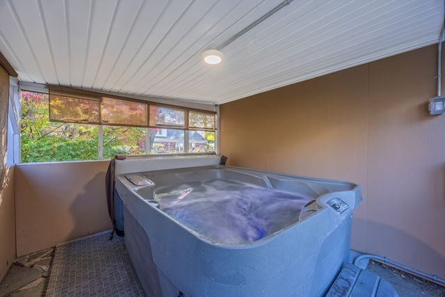 1 Lexington St, South Hadley, MA 01075