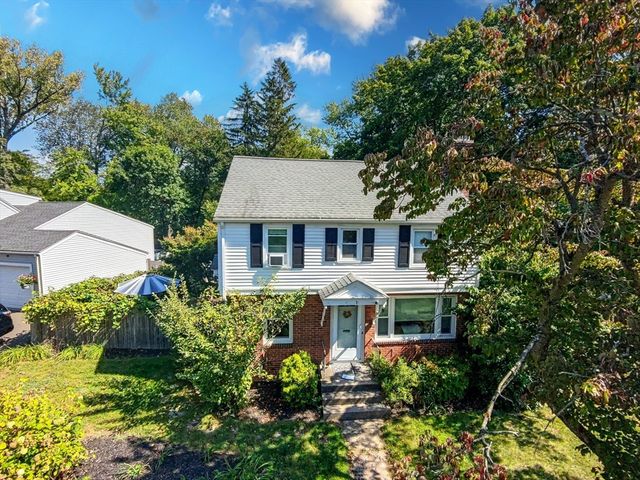 1 Lexington St, South Hadley, MA 01075