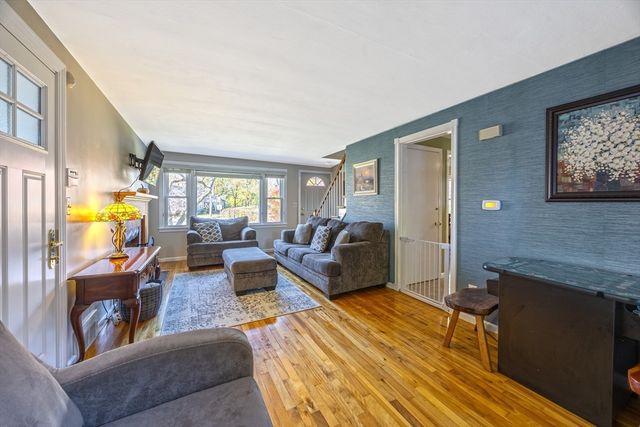 1 Lexington St, South Hadley, MA 01075