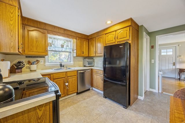 1 Lexington St, South Hadley, MA 01075