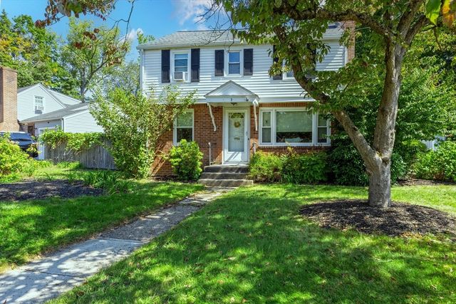 1 Lexington St, South Hadley, MA 01075