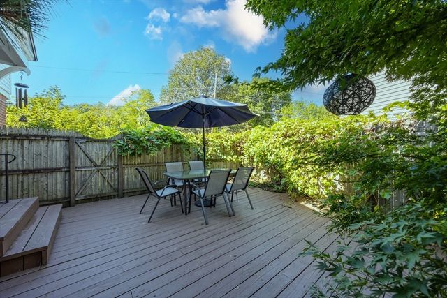 1 Lexington St, South Hadley, MA 01075