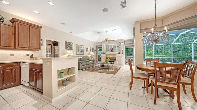 4727 CARRINGTON CIRCLE, Sarasota, FL 34243