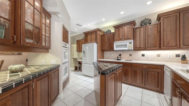 4727 CARRINGTON CIRCLE, Sarasota, FL 34243