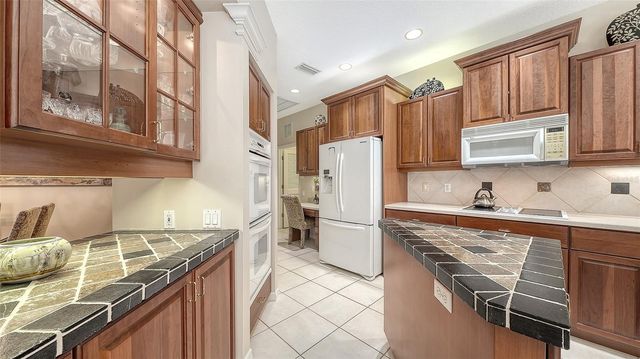 4727 CARRINGTON CIRCLE, Sarasota, FL 34243