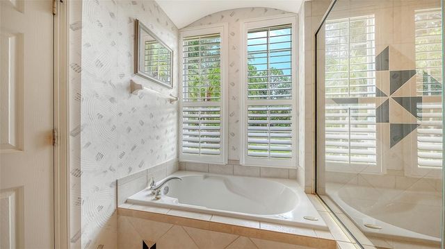 4727 CARRINGTON CIRCLE, Sarasota, FL 34243