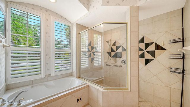 4727 CARRINGTON CIRCLE, Sarasota, FL 34243