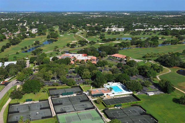 4727 CARRINGTON CIRCLE, Sarasota, FL 34243