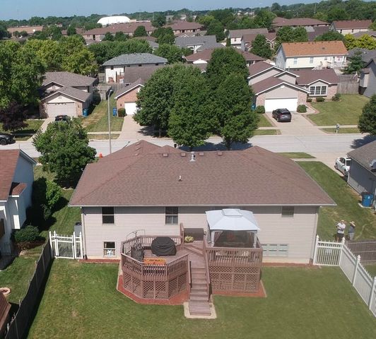 1344 Center Creek Drive, Crown Point, IN 46307