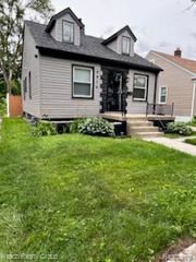 9974 Mettetal Street, Detroit, MI 48227