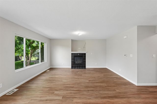 6540 SE Sundancer Swing, Pleasant Hill, IA 50327