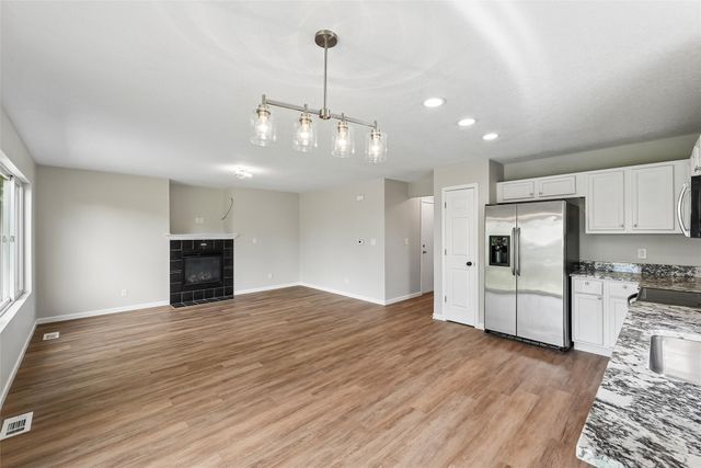 6540 SE Sundancer Swing, Pleasant Hill, IA 50327
