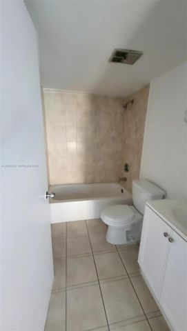 6995 NW 186th St E301, Hialeah, FL 33015
