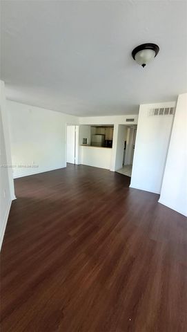 6995 NW 186th St E301, Hialeah, FL 33015