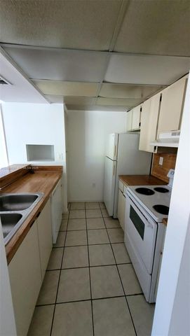 6995 NW 186th St E301, Hialeah, FL 33015
