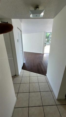 6995 NW 186th St E301, Hialeah, FL 33015