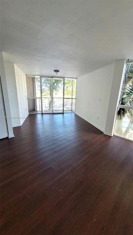 6995 NW 186th St E301, Hialeah, FL 33015