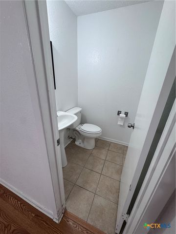 1301 N 10th Street, Temple, TX 76501
