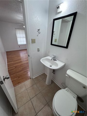 1301 N 10th Street, Temple, TX 76501