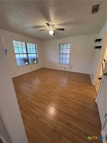 1301 N 10th Street, Temple, TX 76501