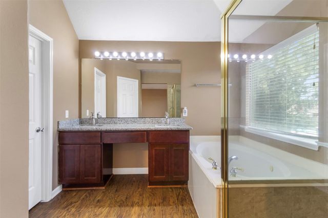 10310 Little Oak Drive, Baytown, TX 77523