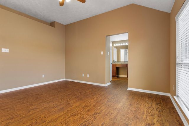 10310 Little Oak Drive, Baytown, TX 77523