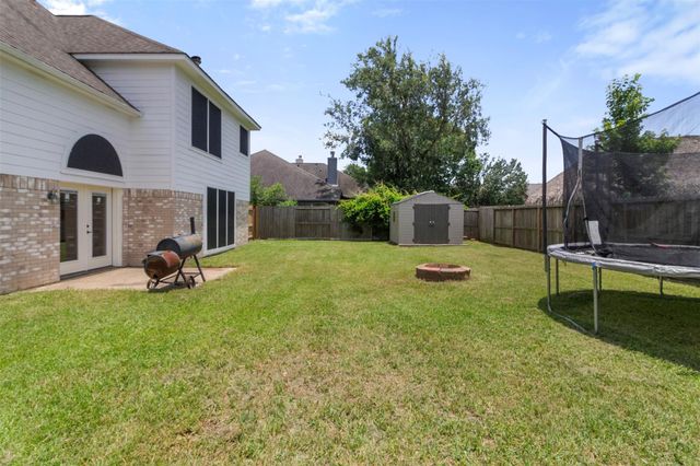 10310 Little Oak Drive, Baytown, TX 77523