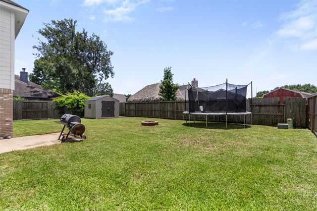 10310 Little Oak Drive, Baytown, TX 77523