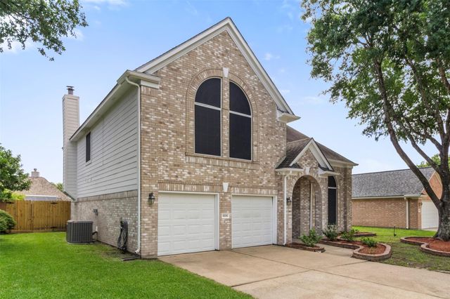 10310 Little Oak Drive, Baytown, TX 77523