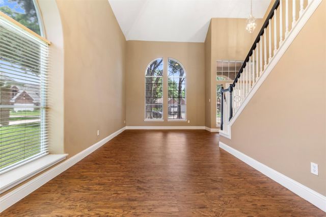 10310 Little Oak Drive, Baytown, TX 77523