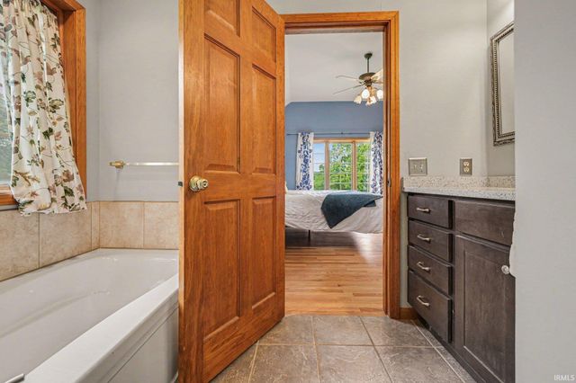 20608 Johnson Road, South Bend, IN 46614