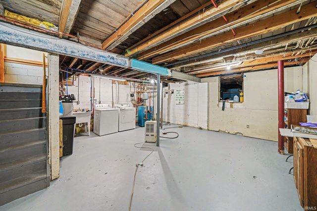 20608 Johnson Road, South Bend, IN 46614