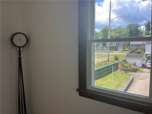 2116 Barnsdale Ave, Mckeesport, PA 15132
