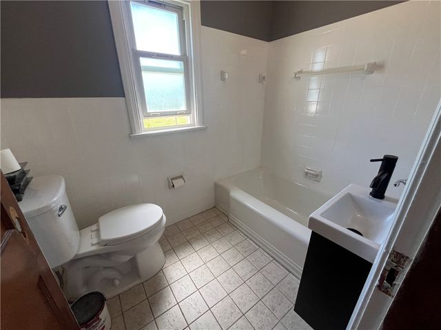 2116 Barnsdale Ave, Mckeesport, PA 15132