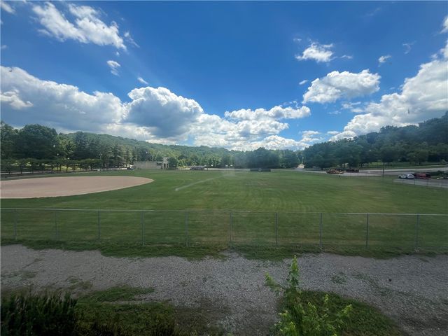 2116 Barnsdale Ave, Mckeesport, PA 15132