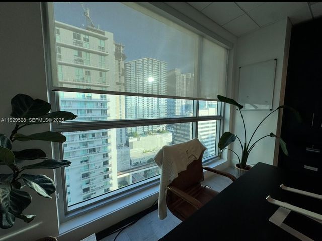 175 SW 7th St 2204, Miami, FL 33130