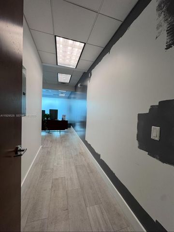 175 SW 7th St 2204, Miami, FL 33130