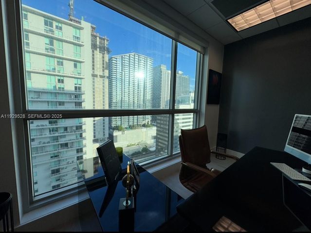 175 SW 7th St 2204, Miami, FL 33130