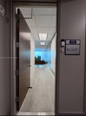 175 SW 7th St 2204, Miami, FL 33130