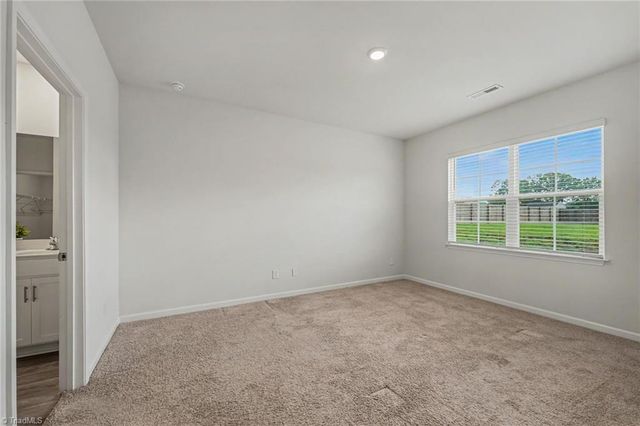620 Hickory Point Drive, Lexington, NC 27292