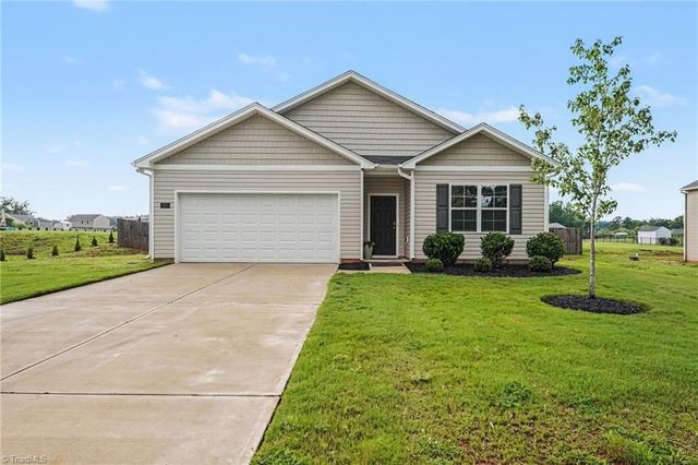 620 Hickory Point Drive, Lexington, NC 27292