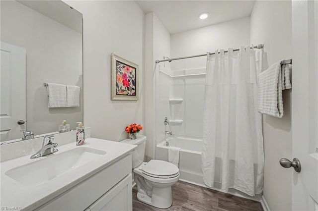 620 Hickory Point Drive, Lexington, NC 27292