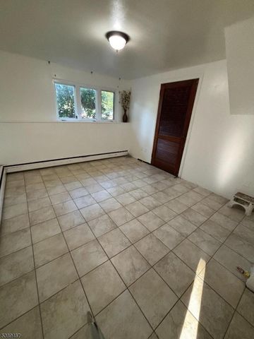 15 Slingerland Ave, Pequannock Twp., NJ 07440