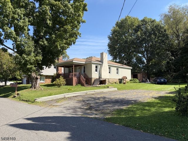50 Clinton Ave, Mount Olive Twp., NJ 07828