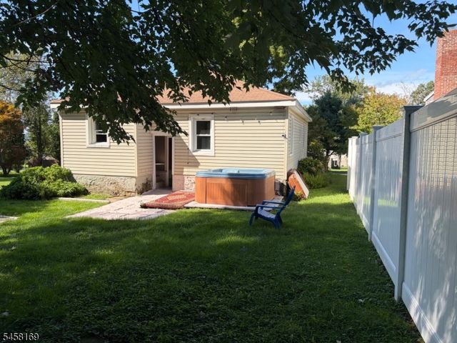 50 Clinton Ave, Mount Olive Twp., NJ 07828